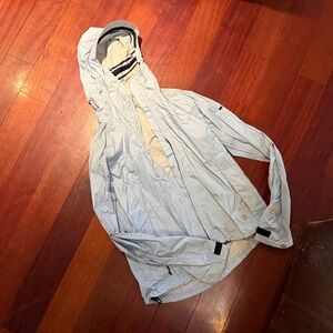 Mountain Hardware Rain Jacket shell Small,  blue, hood, full zip, sleeve pocket